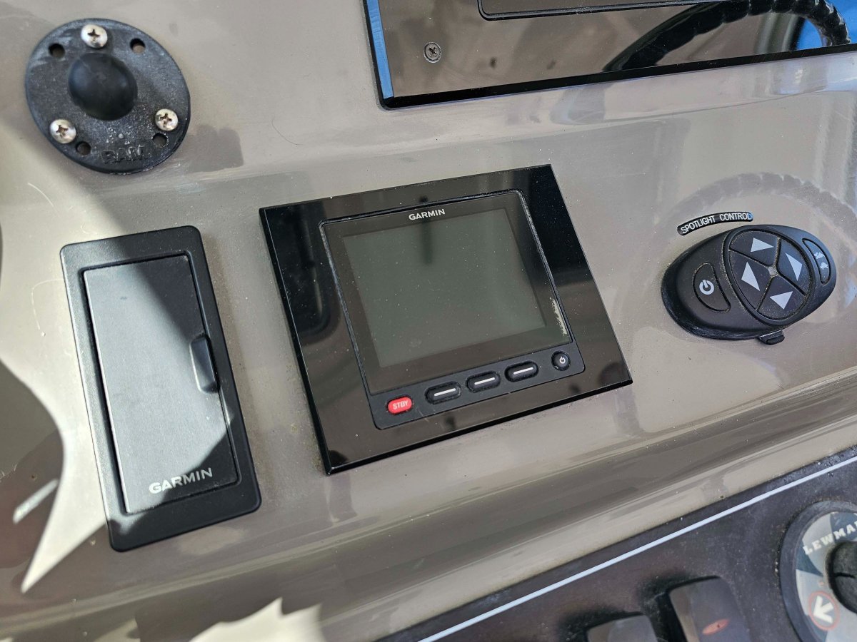 2009 Boston Whaler 345 Conquest Reel Gamer 22