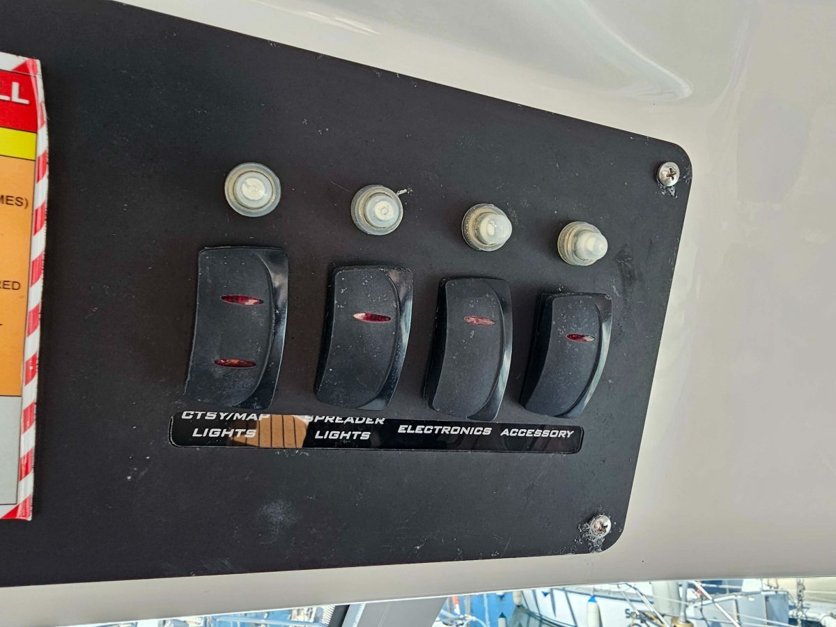 2009 Boston Whaler 345 Conquest Reel Gamer 28