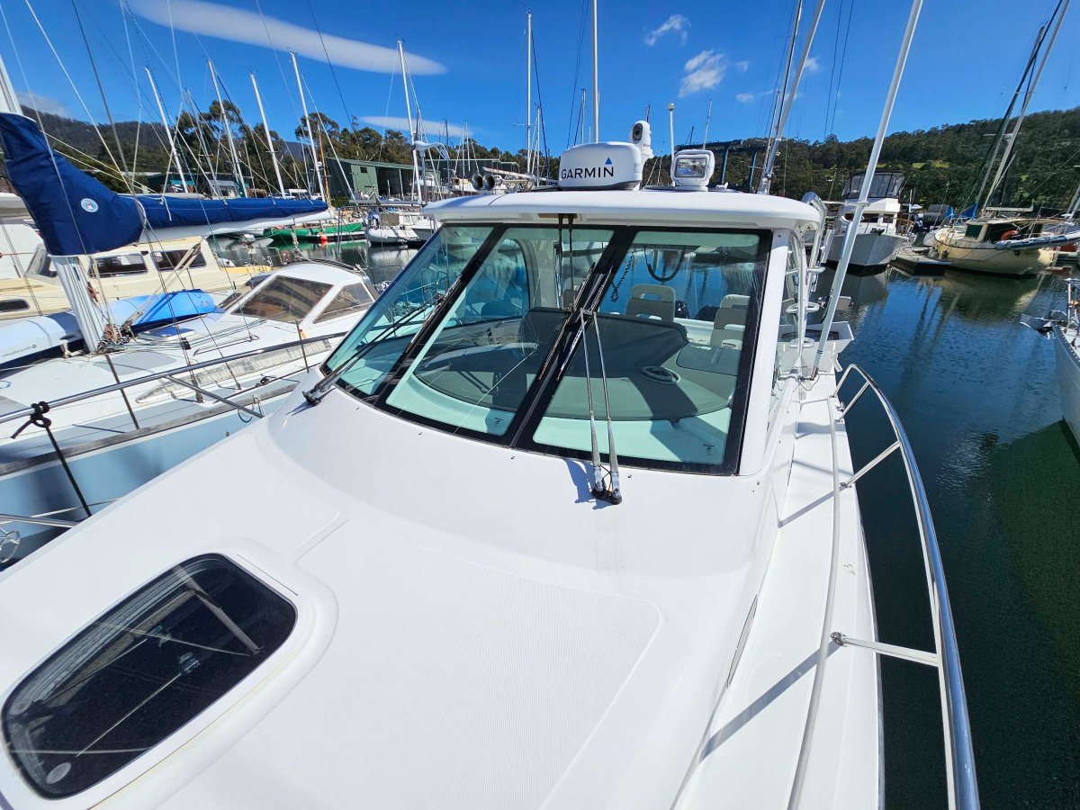 2009 Boston Whaler 345 Conquest Reel Gamer 35
