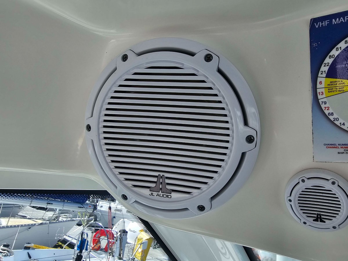 2009 Boston Whaler 345 Conquest Reel Gamer 41