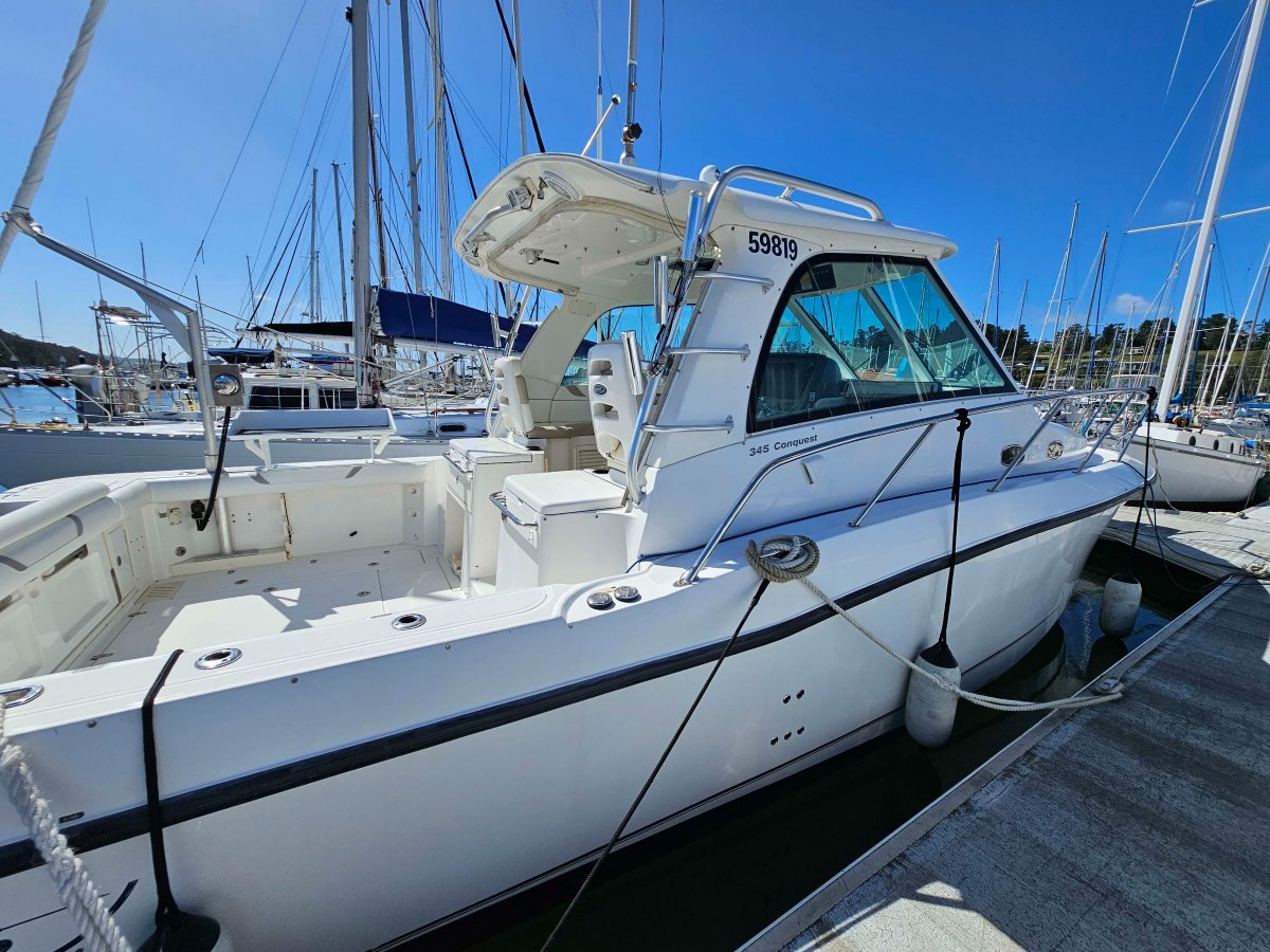 2009 Boston Whaler 345 Conquest Reel Gamer 6