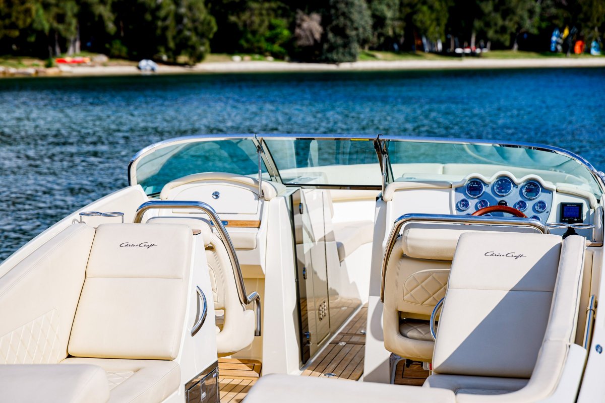 2015 CHRIS CRAFT LAUNCH 32 Boat For Sale 10