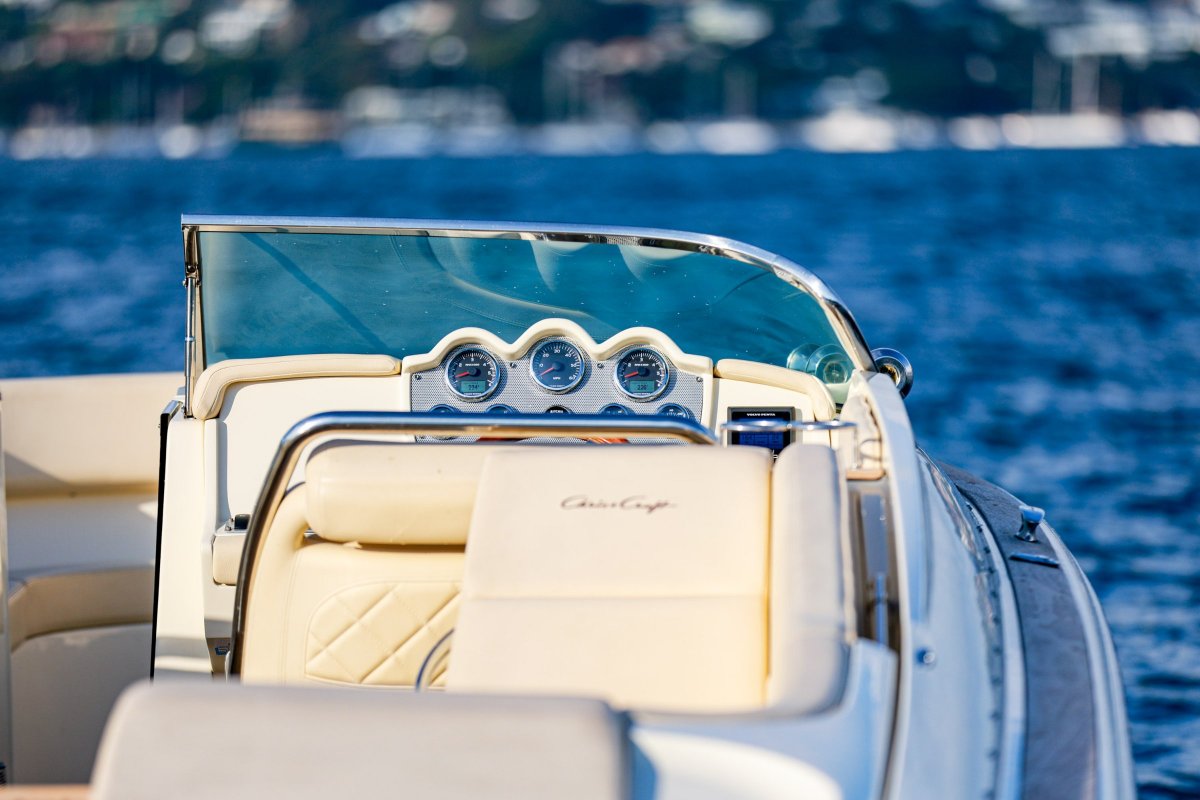 2015 CHRIS CRAFT LAUNCH 32 Boat For Sale 11