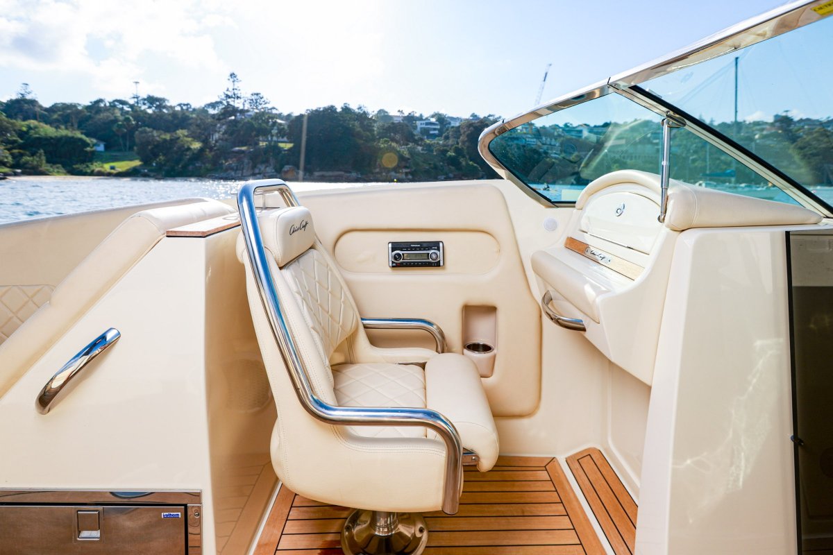 2015 CHRIS CRAFT LAUNCH 32 Boat For Sale 14
