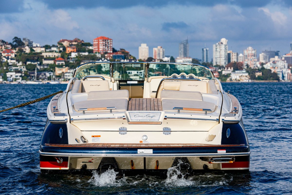 2015 CHRIS CRAFT LAUNCH 32 Boat For Sale 4