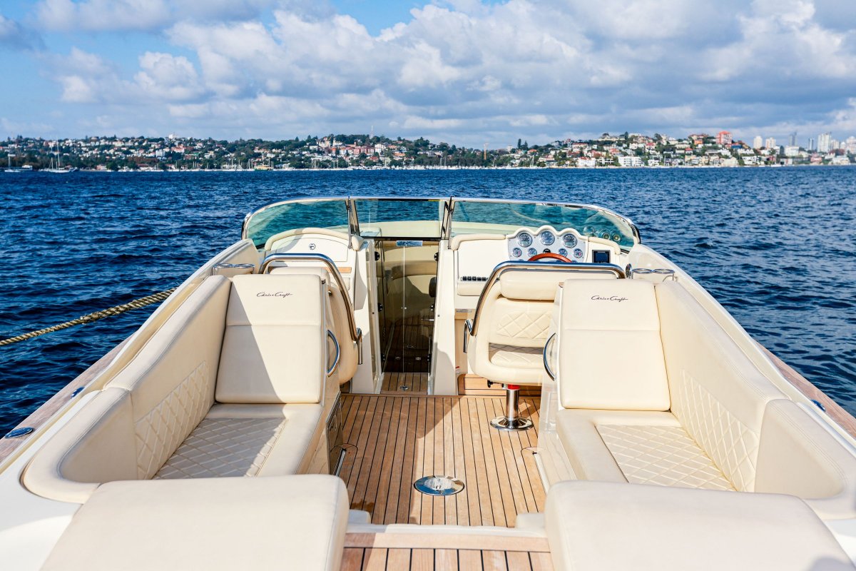 2015 CHRIS CRAFT LAUNCH 32 Boat For Sale 6