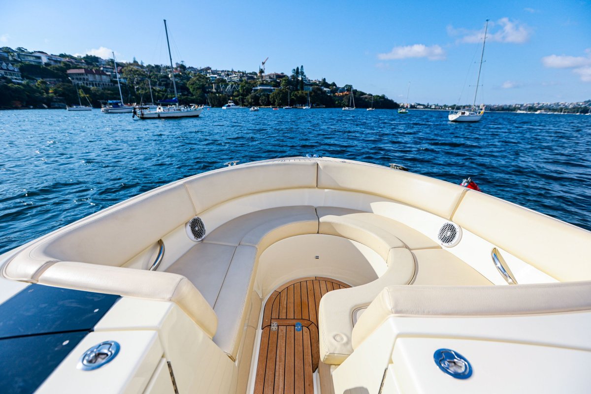 2015 CHRIS CRAFT LAUNCH 32 Boat For Sale 7