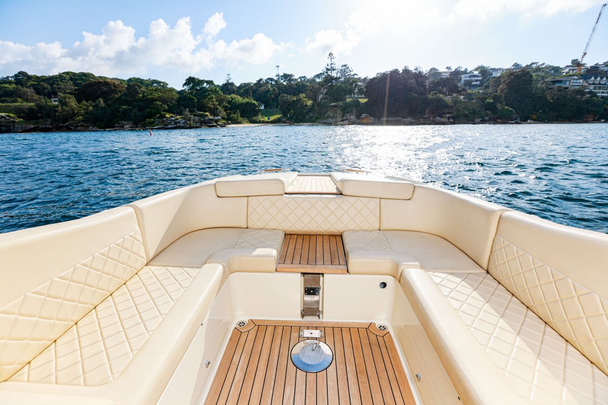 2015 CHRIS CRAFT LAUNCH 32 Boat For Sale 8