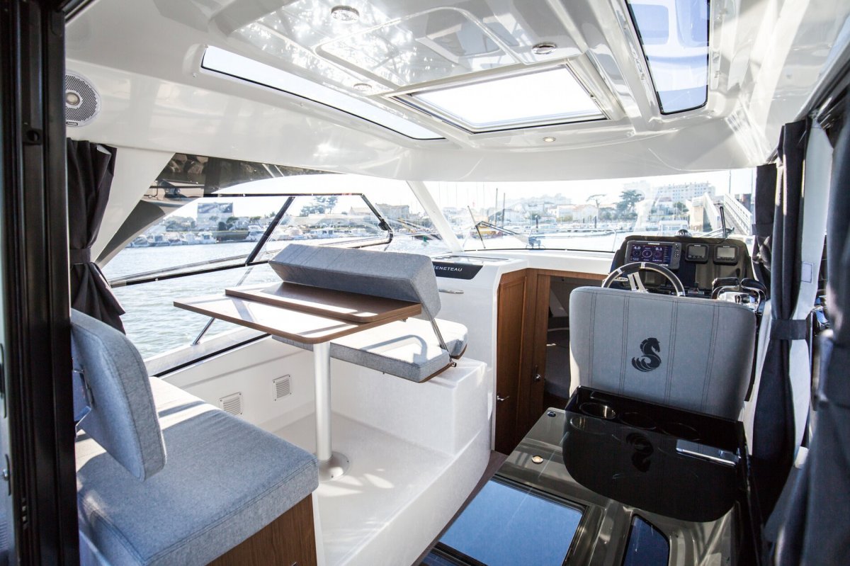 2024 New Beneteau Antares 9.0 B Boat For Sale 15