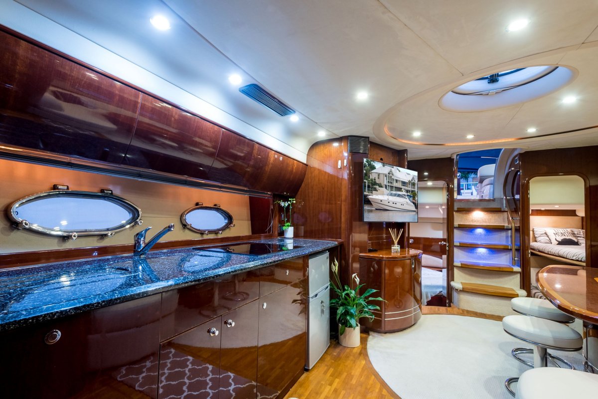 2006 Princess V58 Boat For Sale 12