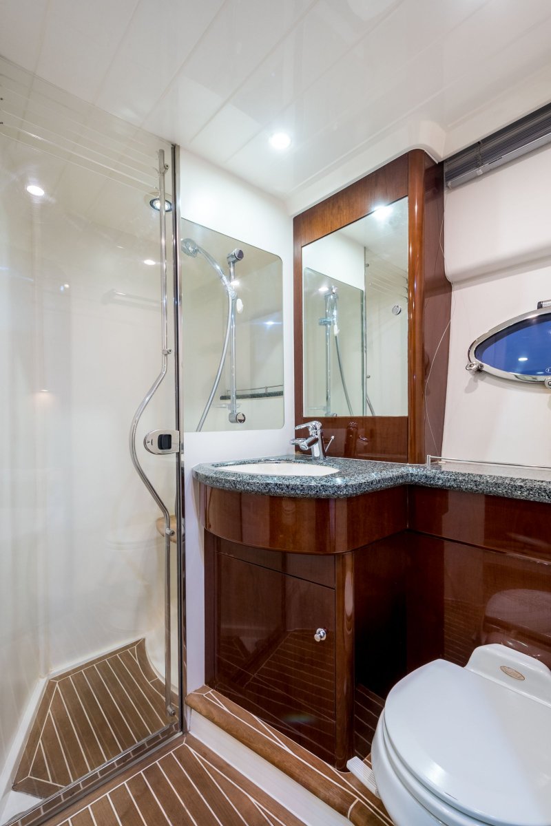 2006 Princess V58 Boat For Sale 18
