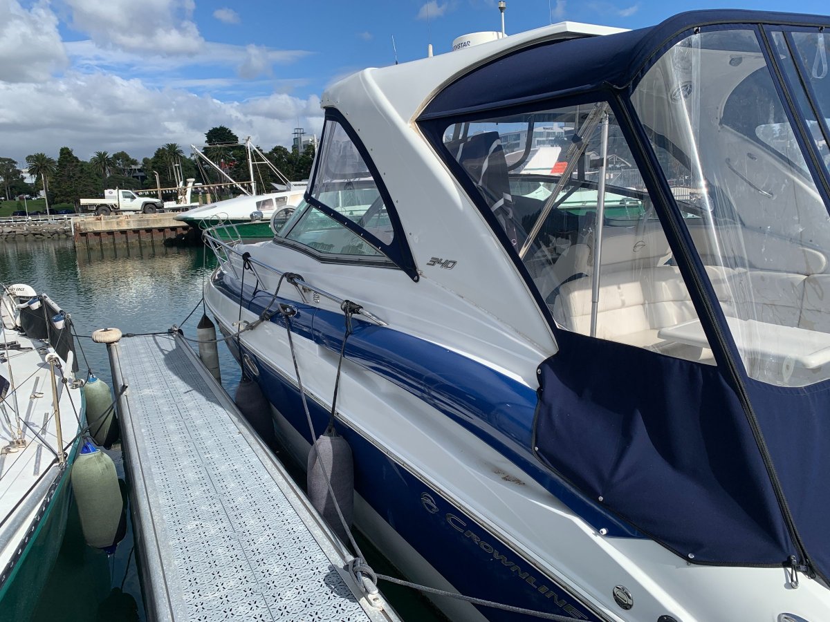 2007 Crownline 340 CR Boats For Sale 2