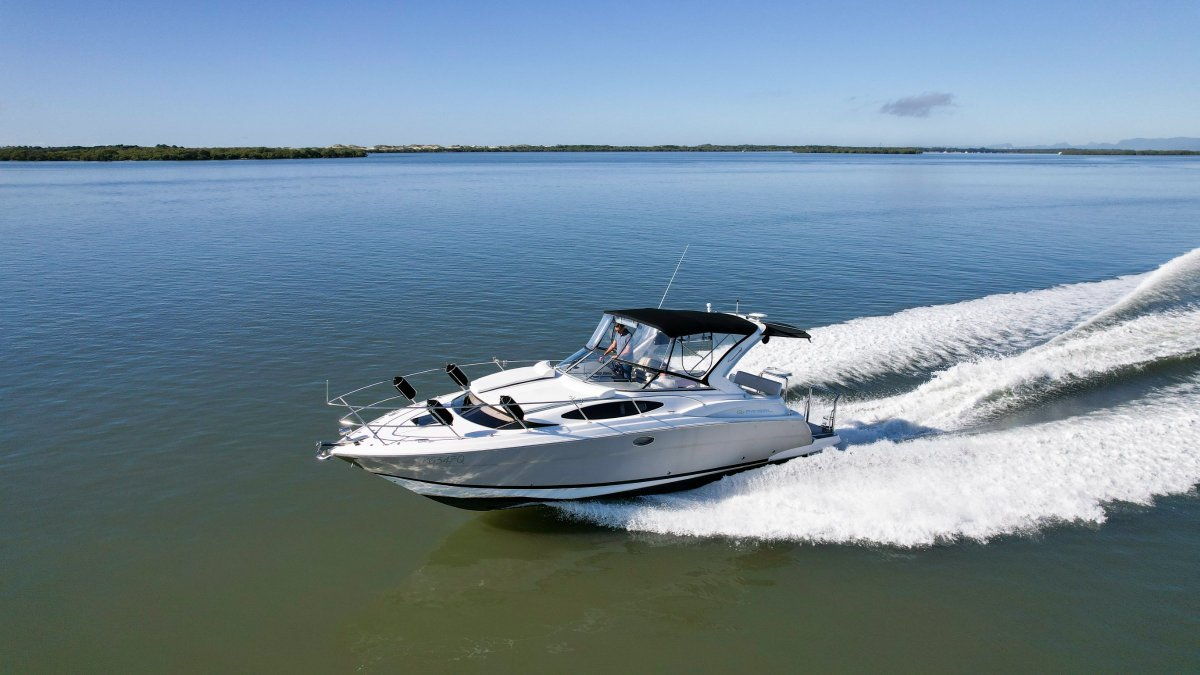 2009 Regal 3360 Window Express Boat For Sale 28