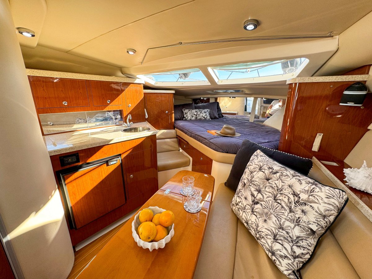2009 Regal 3360 Window Express Boat For Sale 4