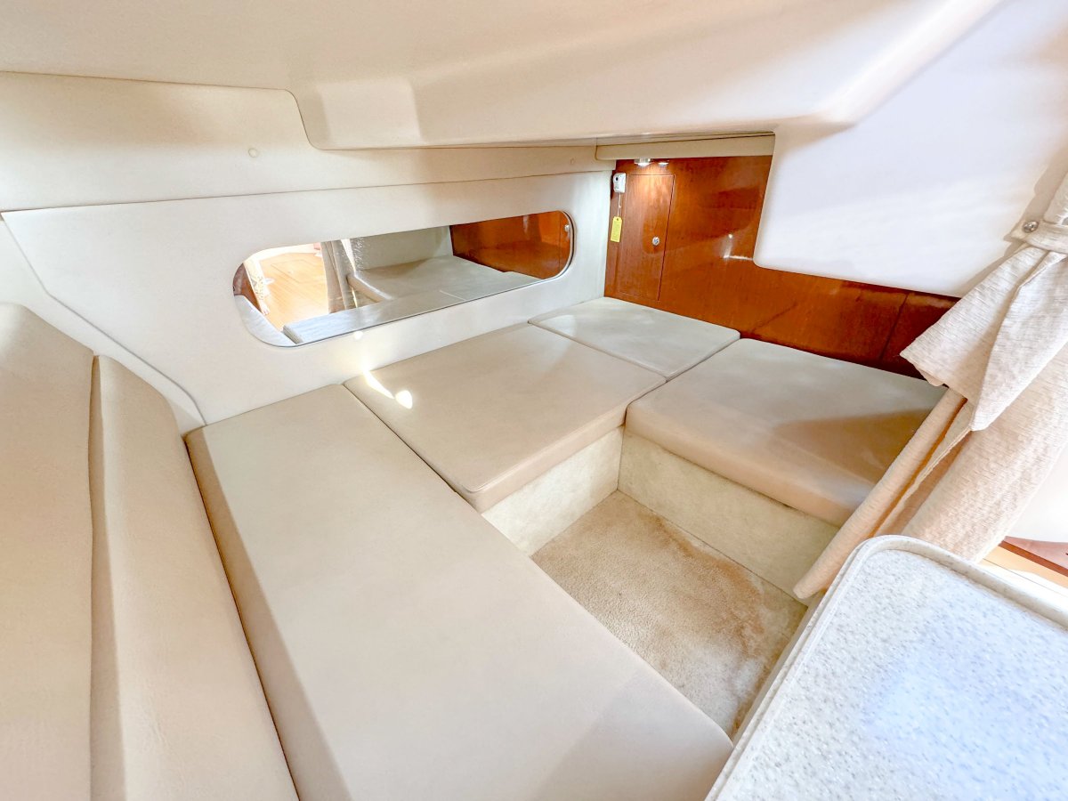 2009 Regal 3360 Window Express Boat For Sale 6