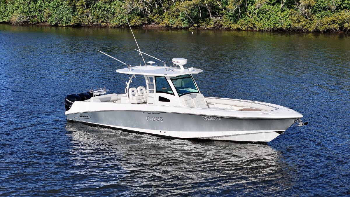 2013 Boston Whaler 370 Outrage Boats For Sale 10