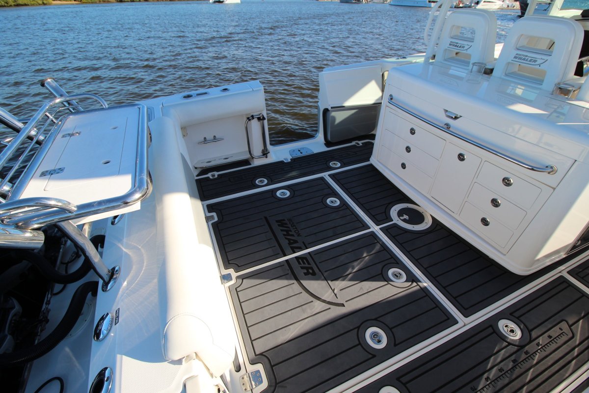 2013 Boston Whaler 370 Outrage Boats For Sale 21