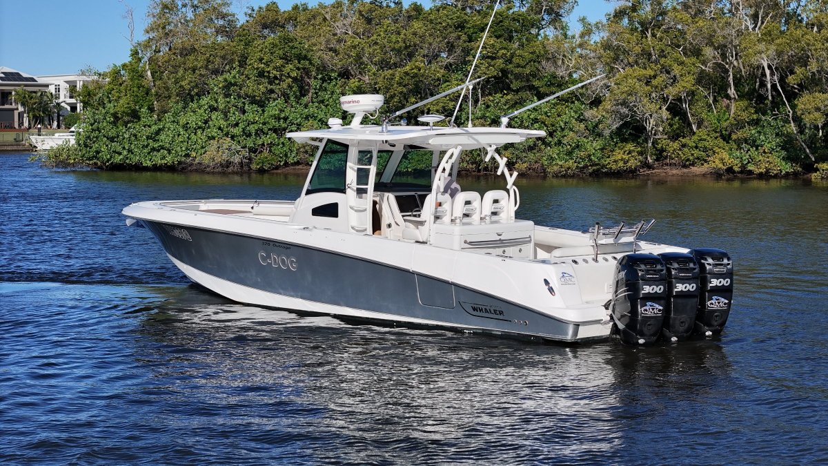 2013 Boston Whaler 370 Outrage Boats For Sale 23