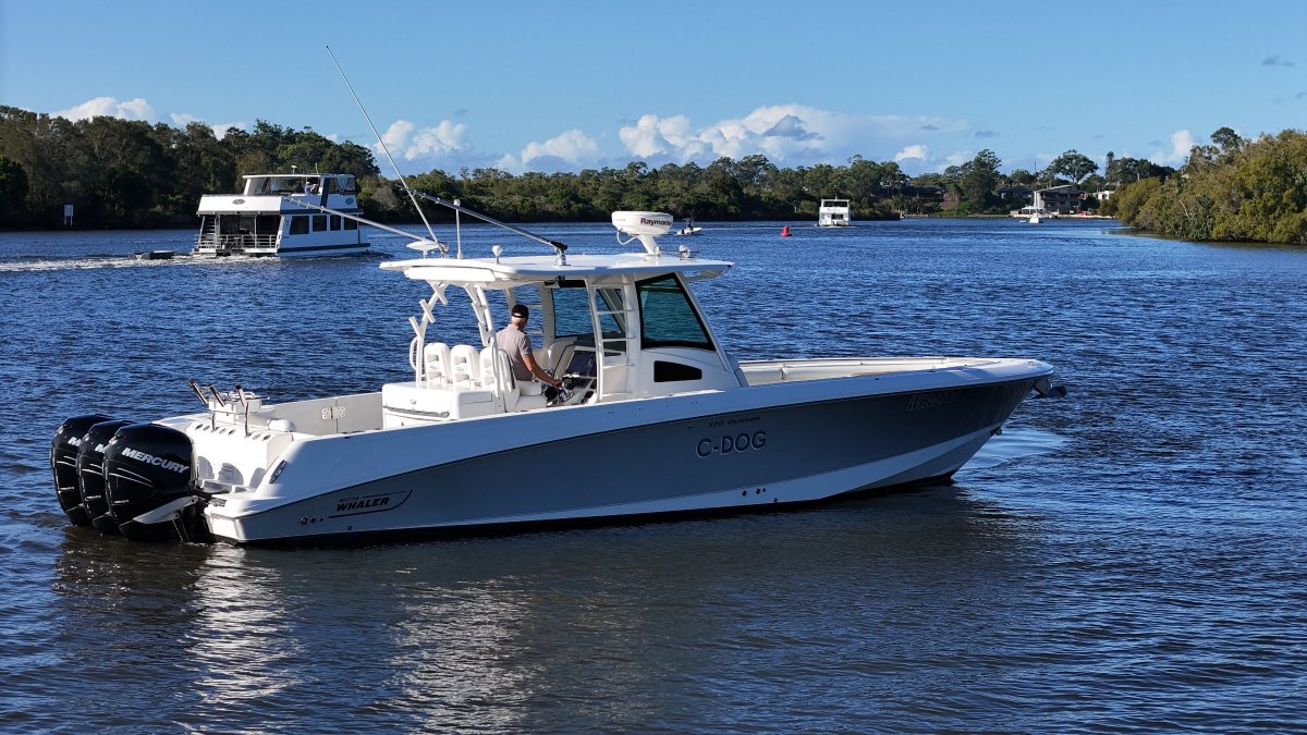 2013 Boston Whaler 370 Outrage Boats For Sale 24