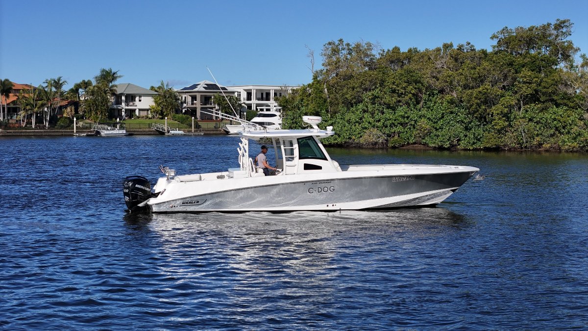 2013 Boston Whaler 370 Outrage Boats For Sale 27