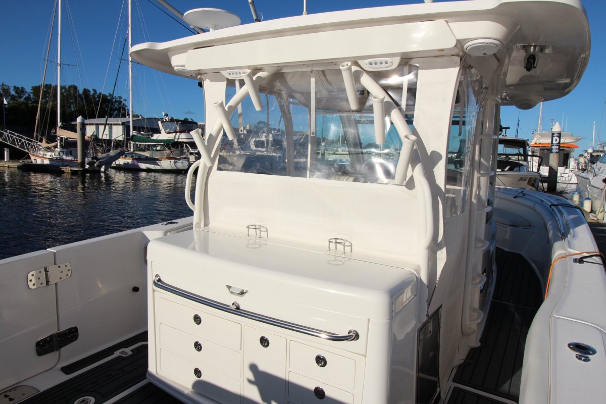 2013 Boston Whaler 370 Outrage Boats For Sale 36
