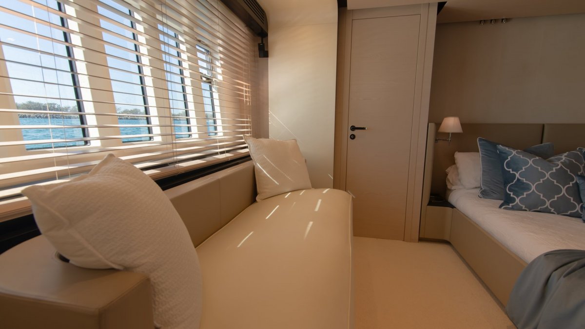 2016 Azimut 80 Flybridge Boats For Sale 13