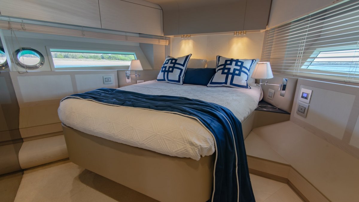 2016 Azimut 80 Flybridge Boats For Sale 17