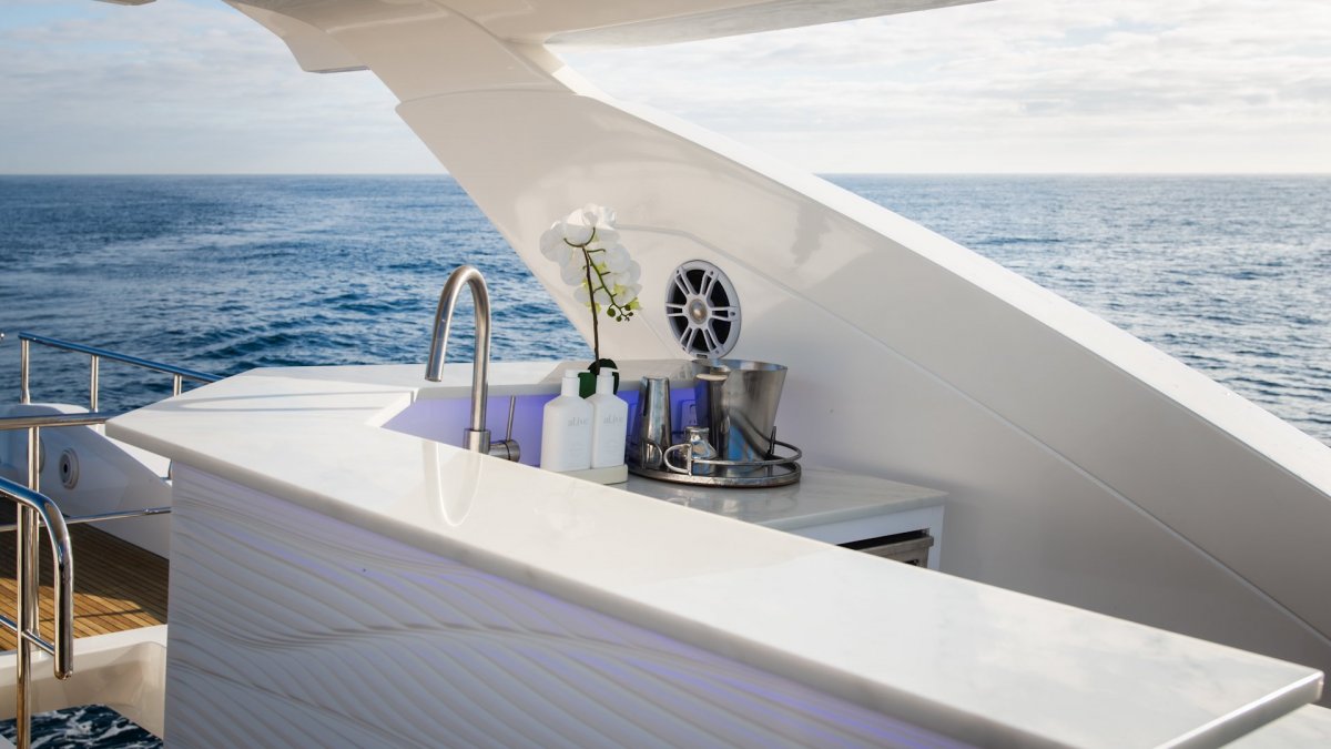 2016 Azimut 80 Flybridge Boats For Sale 22