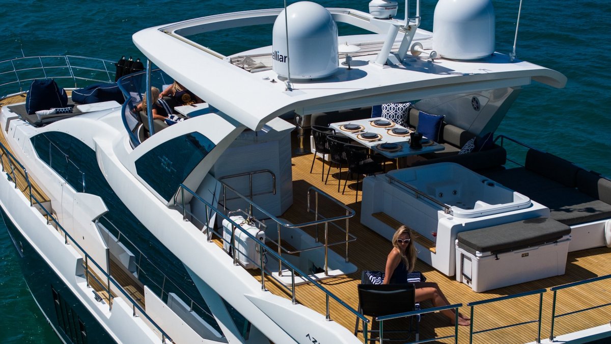 2016 Azimut 80 Flybridge Boats For Sale 30