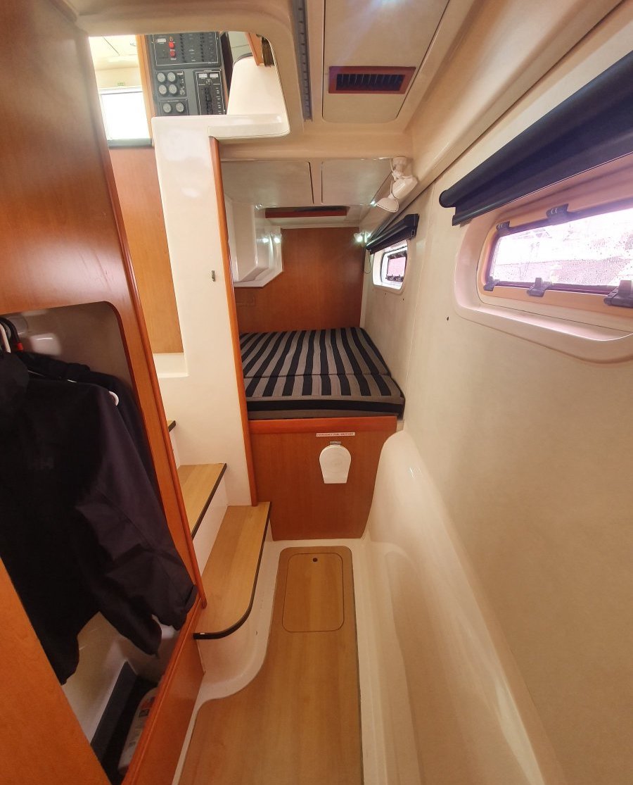 2010 Leopard Catamarans 37 Boats For Sale 11