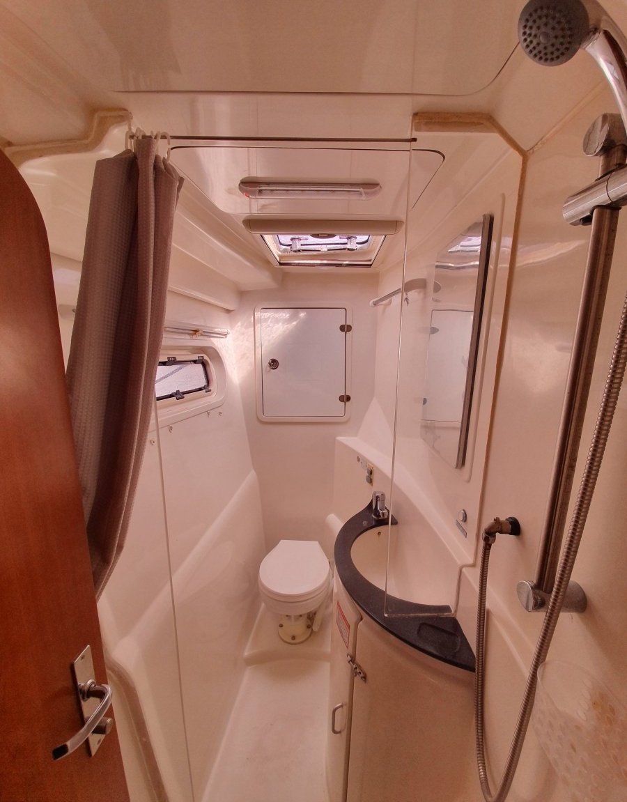 2010 Leopard Catamarans 37 Boats For Sale 12