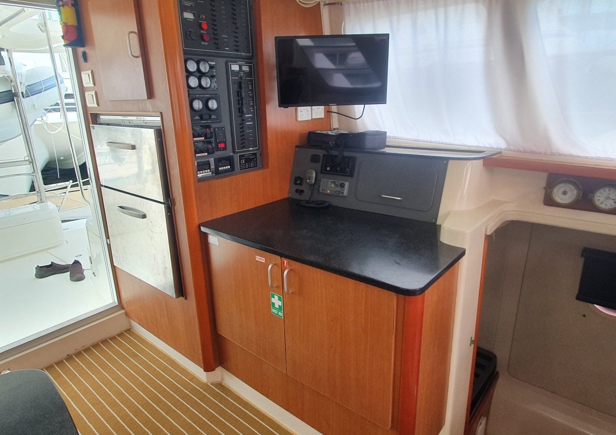 2010 Leopard Catamarans 37 Boats For Sale 8