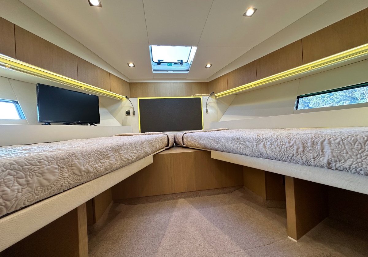 2015 Fairline Squadron 48 Boats For Sale 18