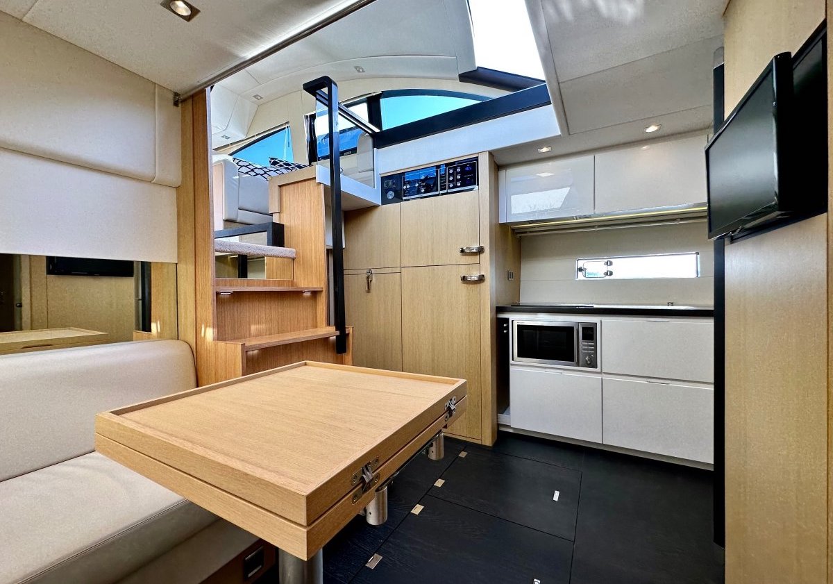 2015 Fairline Squadron 48 Boats For Sale 26
