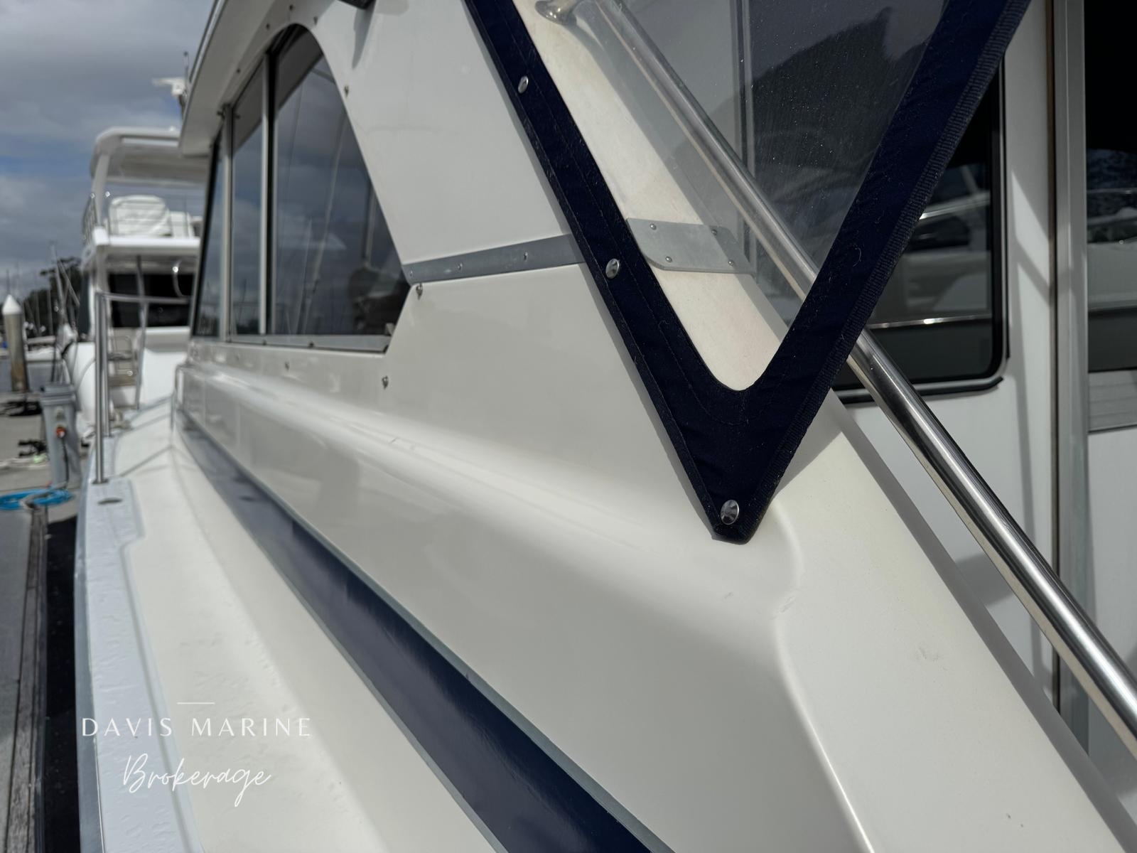 1997 Caribbean 35 Flybridge 7